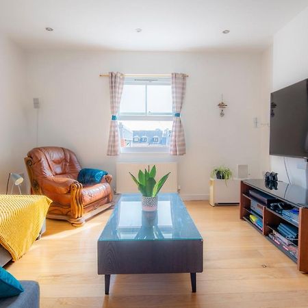 Modern, 2 Bdrm House With Parking Sleeps 6 Brighton Town Centre, North Laine Apartment Bagian luar foto