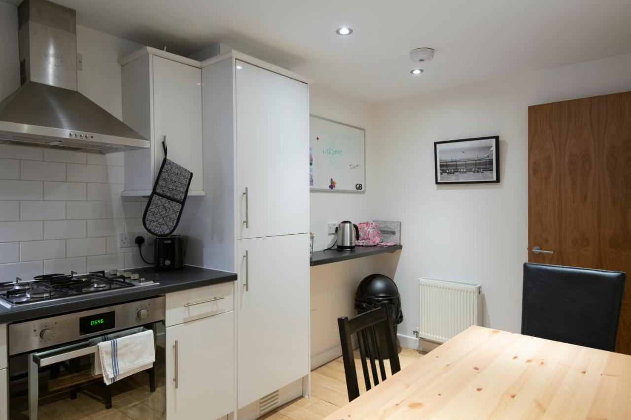 Modern, 2 Bdrm House With Parking Sleeps 6 Brighton Town Centre, North Laine Apartment Bagian luar foto